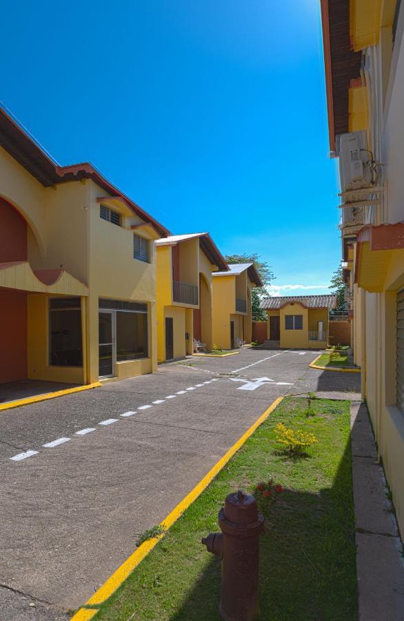 Villas Del Mar La Ceiba Buitenkant foto