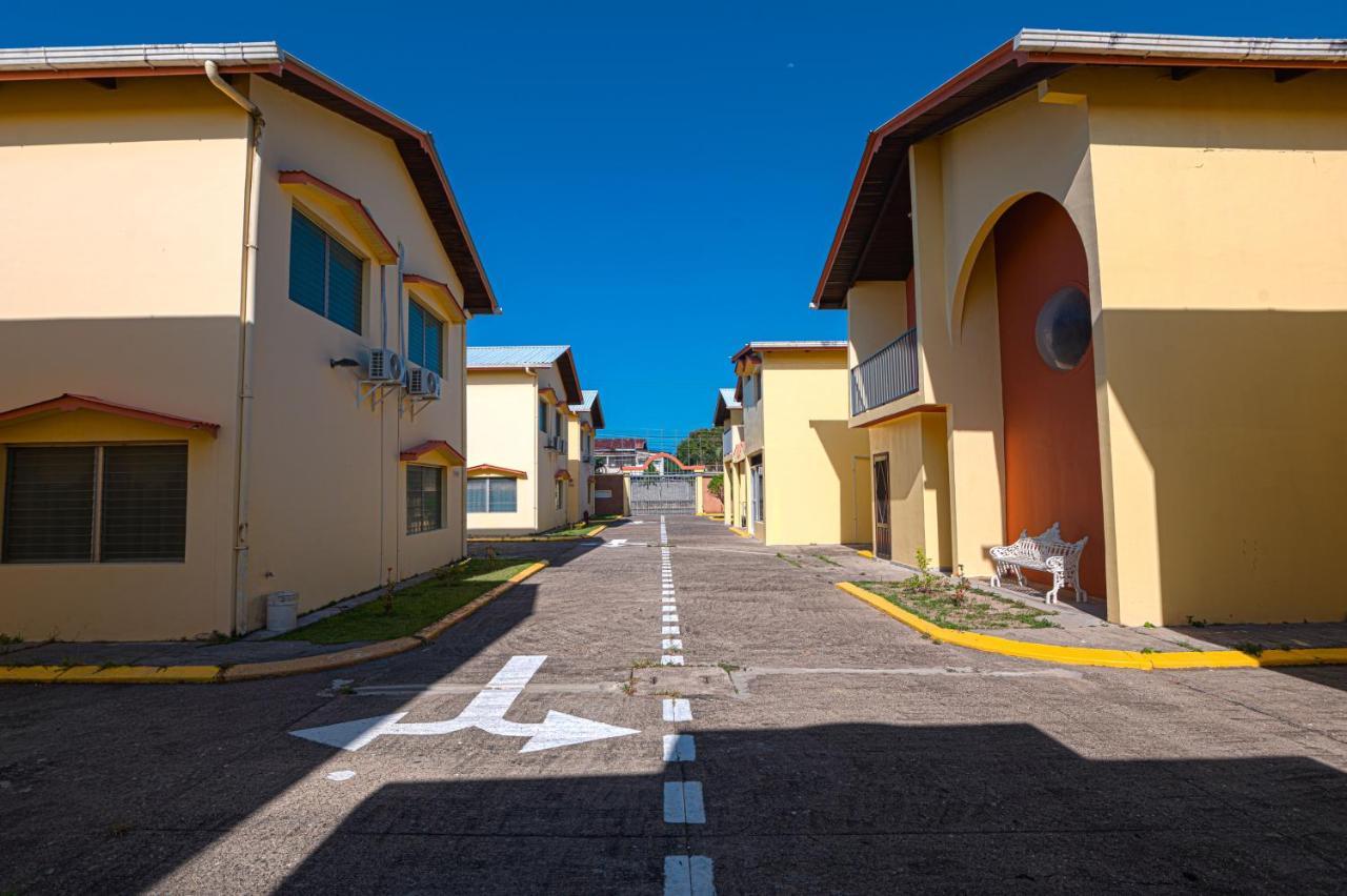 Villas Del Mar La Ceiba Buitenkant foto